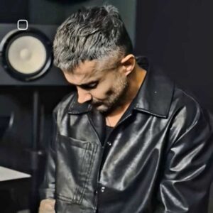 دانلود آهنگ ابی عالی ربان مشکی بزنی منی عکس سر دانلود آهنگ ابی عالی ربان مشکی بزنی منی عکس سر